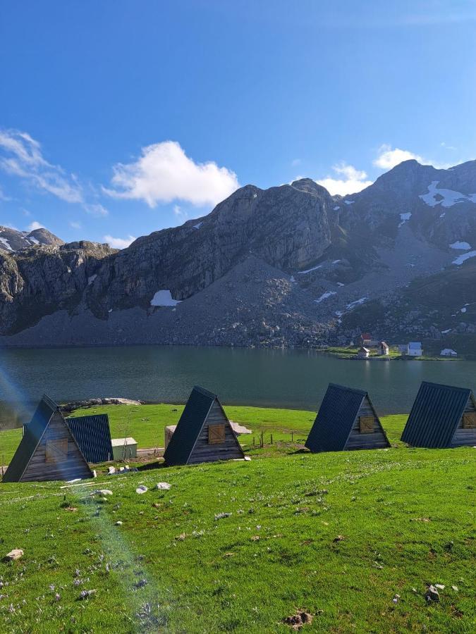 Kapetanovo Jezero, Mountain Cottage Captain'S Lake Колашин Экстерьер фото